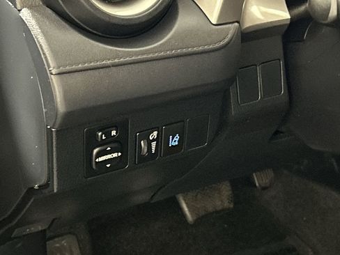 Used 2018 Toyota RAV4 LE w/ Carpet Mat Package FWD image 13
