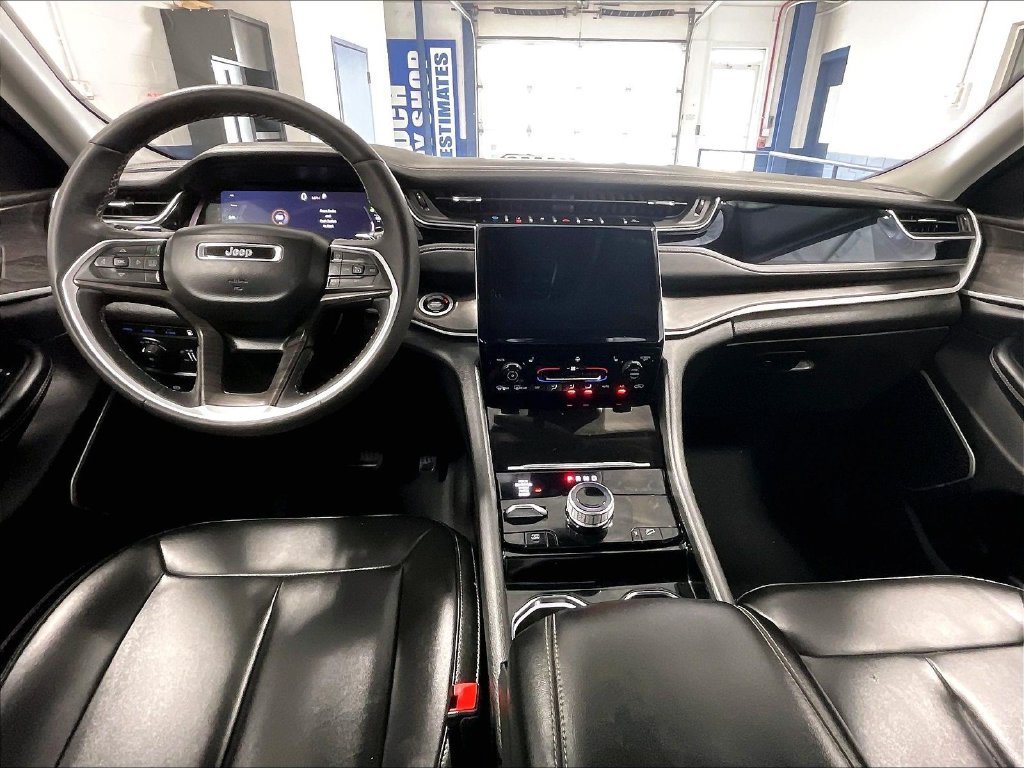 Used 2023 Jeep Grand Cherokee 4WD 4xe image 21