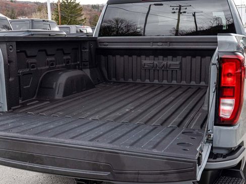 Used 2024 GMC Sierra 1500 Elevation w/ LPO, Elevation Black Package image 32