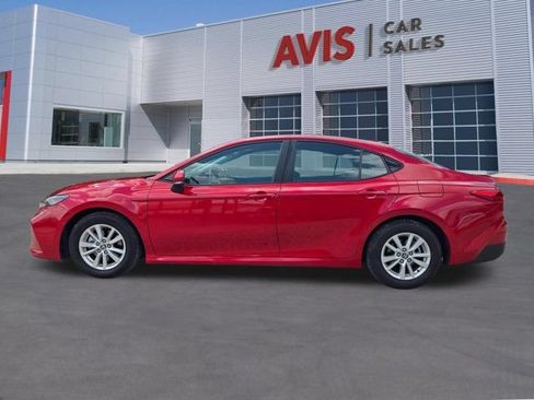 Used 2025 Toyota Camry LE FWD image 11