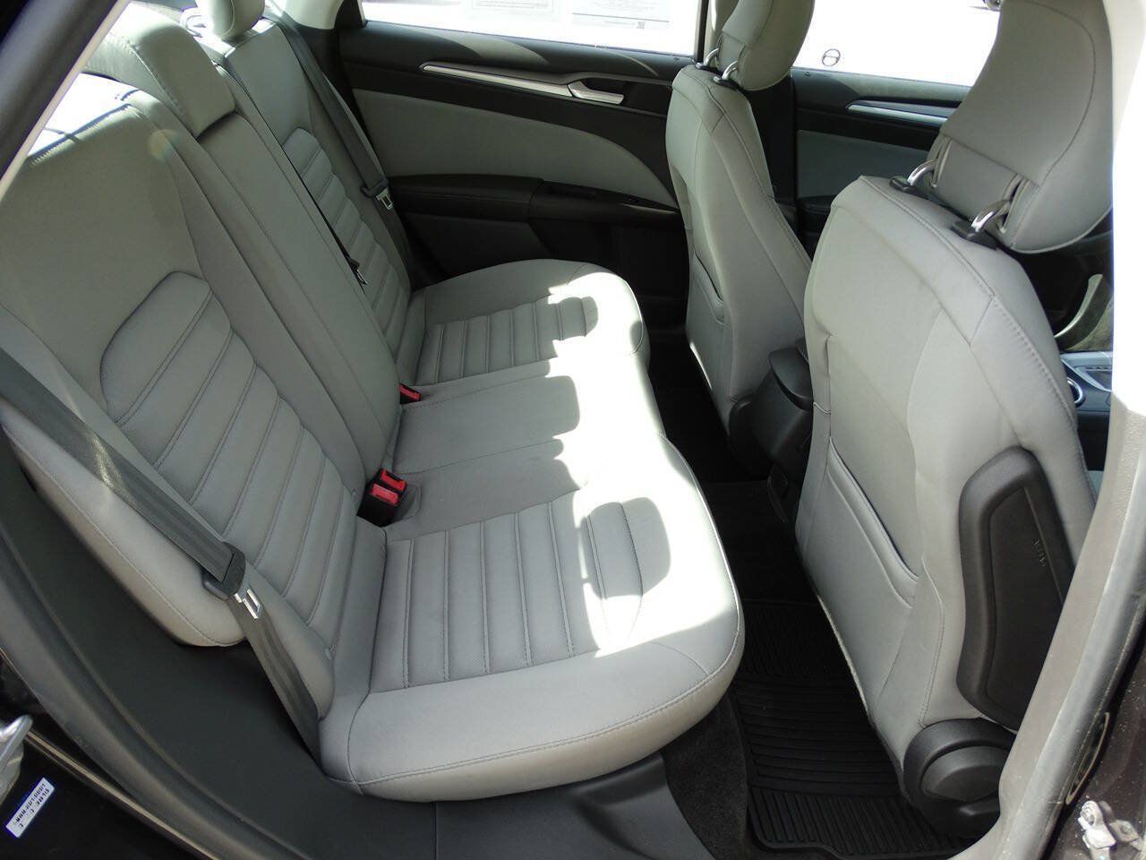 Used 2015 Ford Fusion S FWD image 28