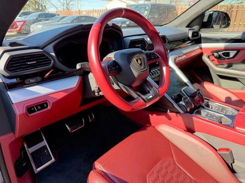 Used 2019 Lamborghini Urus image 13