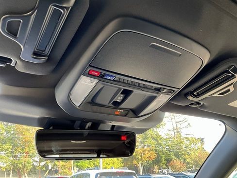 Certified 2025 Subaru Forester Sport image 24