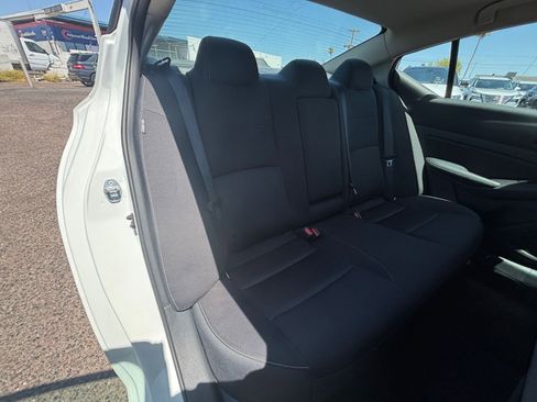 Used 2025 Nissan Altima 2.5 SV FWD image 39