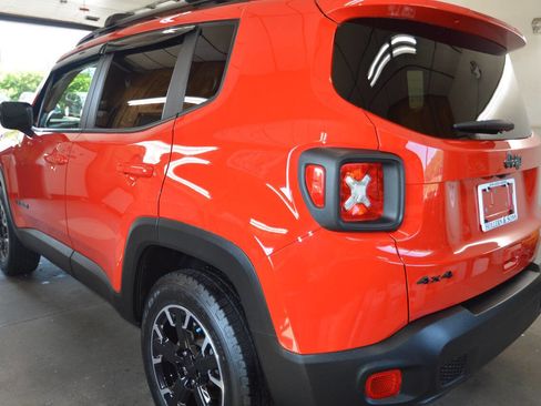 Used 2023 Jeep Renegade Latitude AWD/4WD image 20