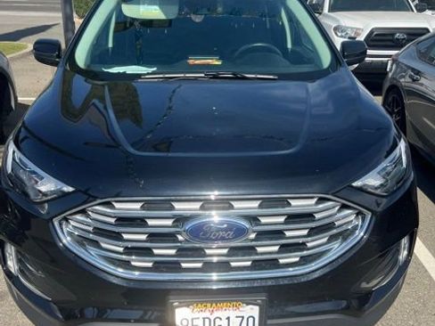 Used 2022 Ford Edge SEL w/ Convenience Package image 3