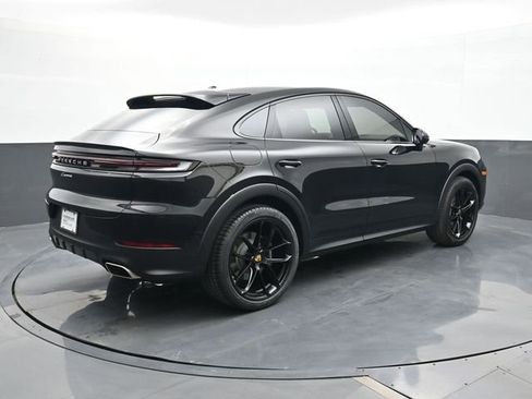 Certified 2024 Porsche Cayenne Coupe AWD/4WD image 23