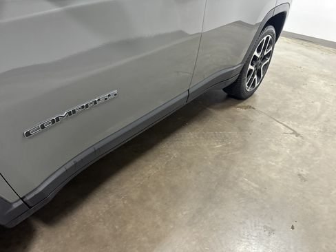 Used 2021 Jeep Compass Limited w/ Elite Exterior Group AWD/4WD image 10
