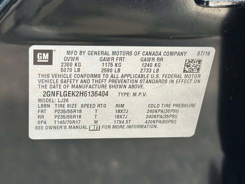 Used 2017 Chevrolet Equinox Premier w/ Enhanced Convenience Package AWD/4WD image 25