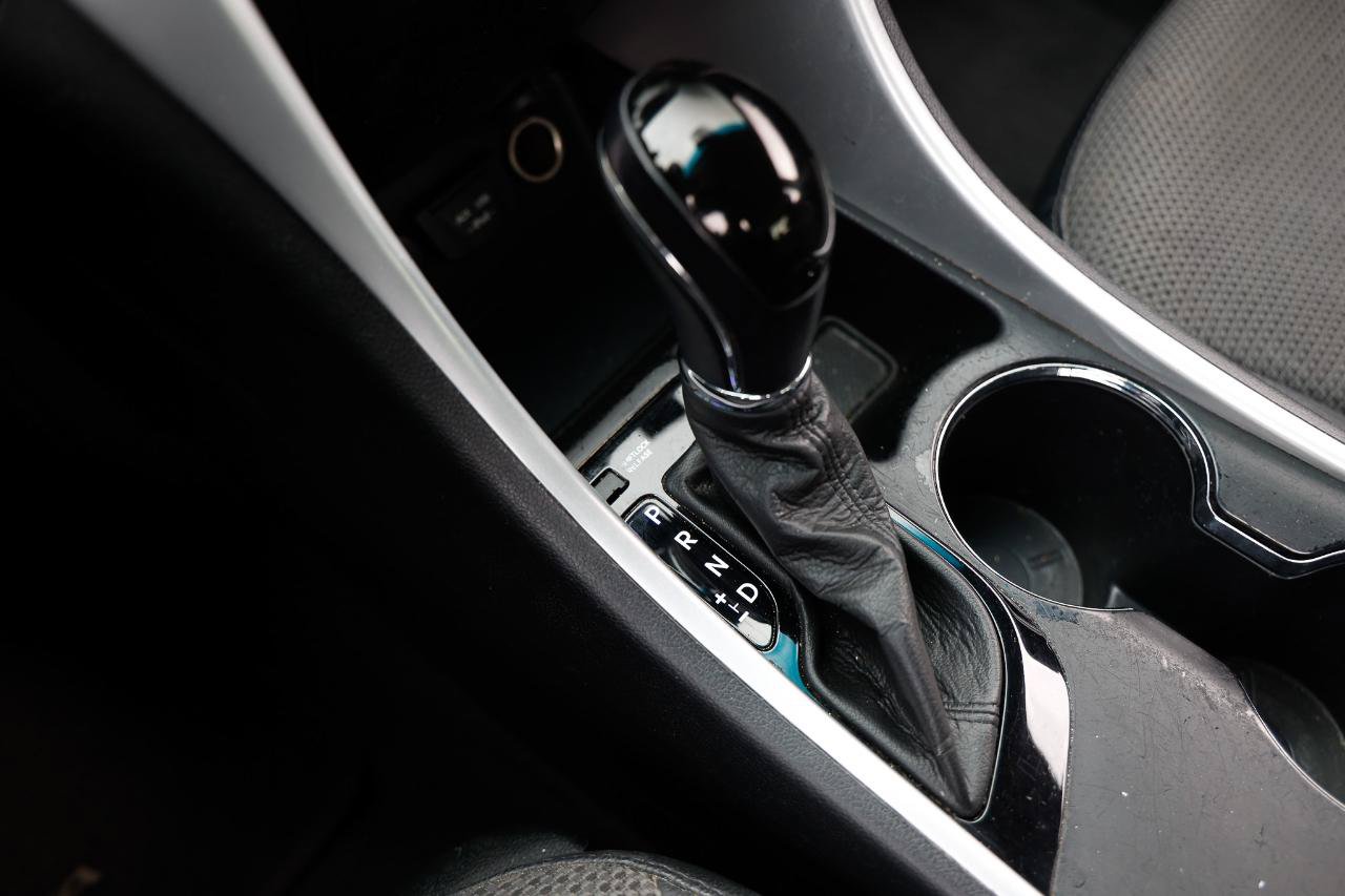 Used 2011 Hyundai Sonata SE w/ Navigation & Sunroof Pkg 4 FWD image 33