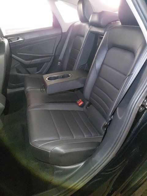 Used 2024 Volkswagen Jetta SE FWD image 6