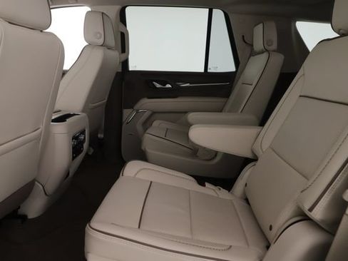 Used 2024 GMC Yukon Denali AWD/4WD image 30