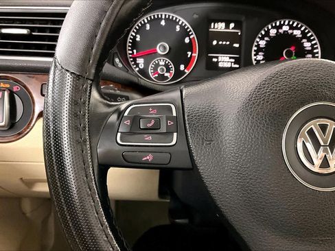 Used 2014 Volkswagen Passat 1.8T Wolfsburg Edition image 20