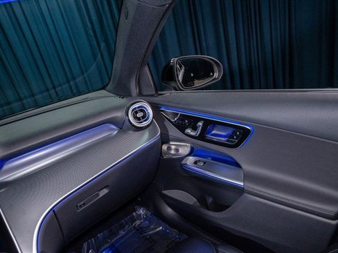 New 2026 Mercedes-Benz GLC 300 image 24