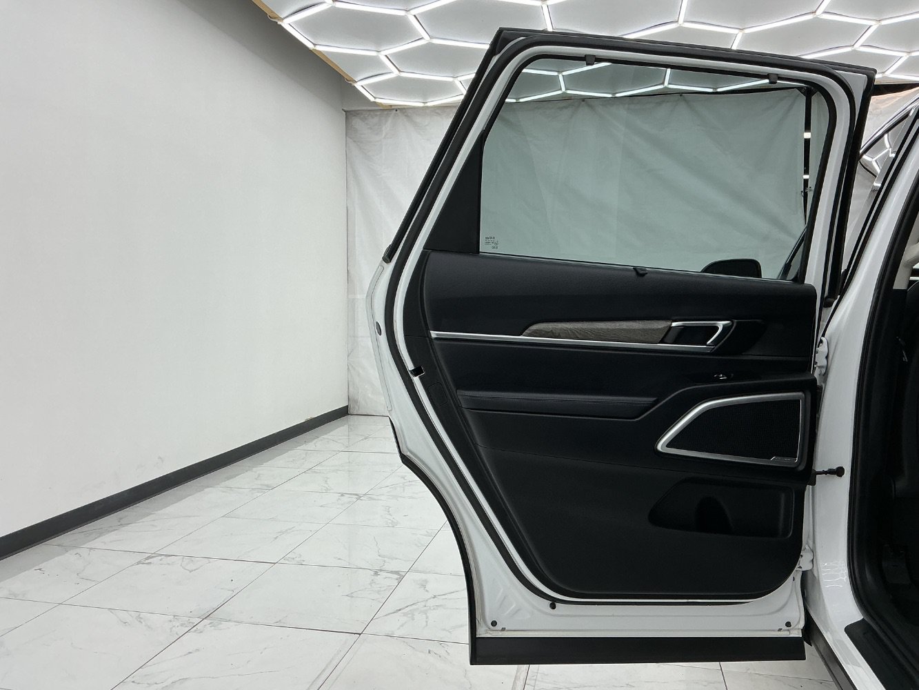 Used 2020 Kia Telluride EX AWD/4WD image 24