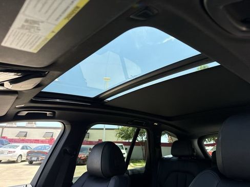Used 2022 BMW X5 sDrive40i w/ M Sport Package RWD image 24