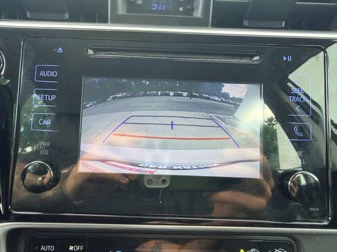 Used 2017 Toyota Corolla SE FWD image 19