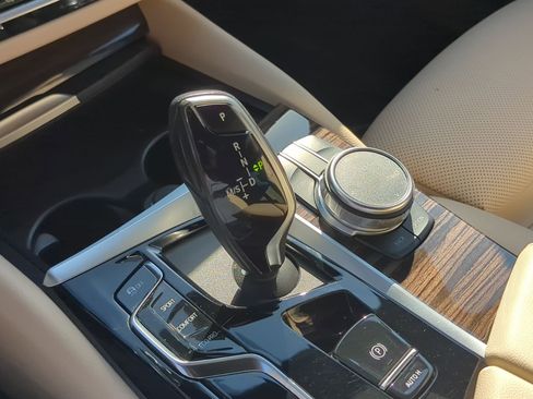 Used 2023 BMW 530i w/ Premium Package image 26