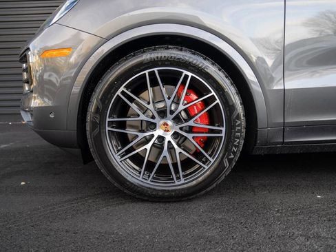New 2026 Porsche Cayenne S AWD/4WD image 7