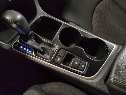 Used 2018 Hyundai Sonata SEL w/ Tech Package 02 FWD image 26