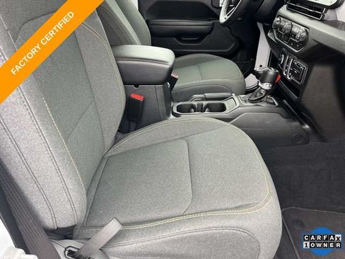 Used 2025 Jeep Wrangler Sport AWD/4WD image 15