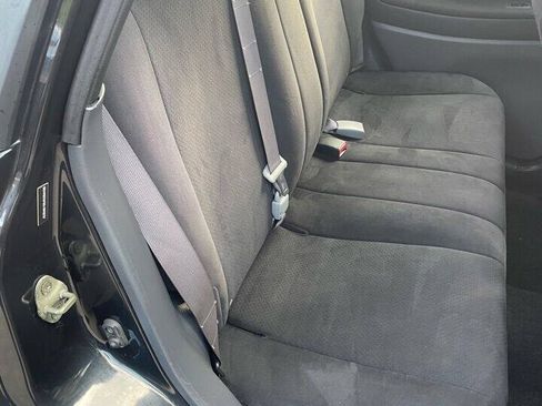 Used 2004 Suzuki Aerio S FWD image 15