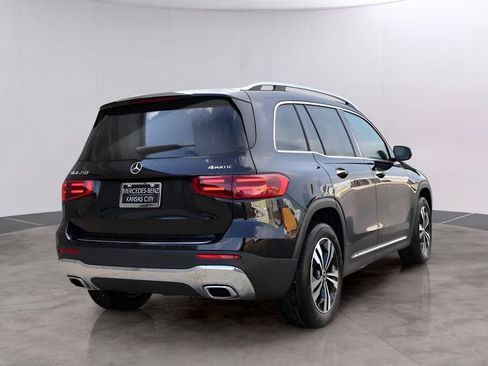 Used 2025 Mercedes-Benz GLB 250 4MATIC image 7
