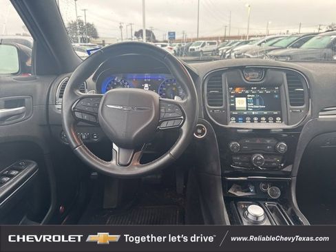 Used 2017 Chrysler 300 S image 16