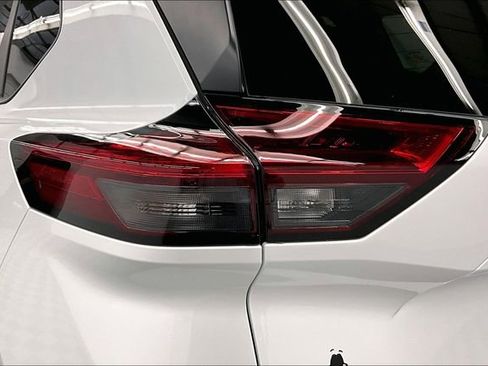 New 2025 Nissan Rogue S image 18