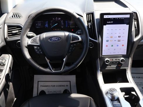Used 2022 Ford Edge SEL w/ Convenience Package AWD/4WD image 6