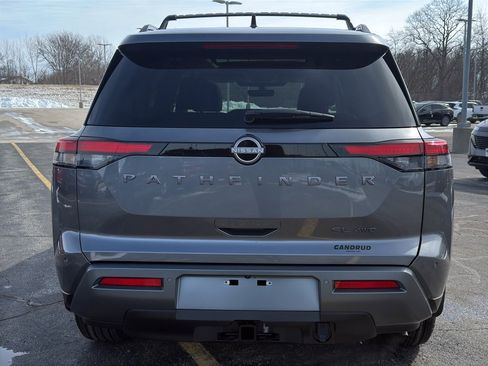 New 2026 Nissan Pathfinder SL image 7