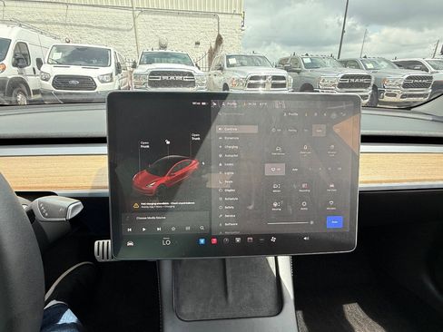 Used 2022 Tesla Model 3 Performance image 25