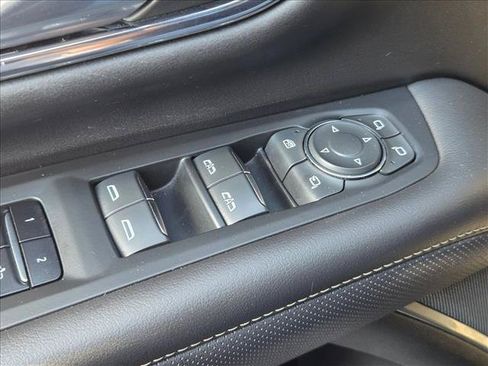 Used 2022 Chevrolet Tahoe Premier AWD/4WD image 12