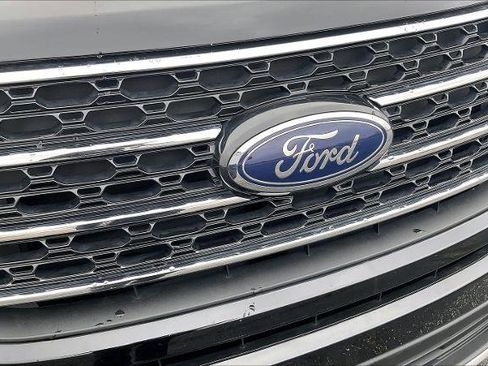 Certified 2023 Ford Explorer XLT w/ Equipment Group 202A image 27