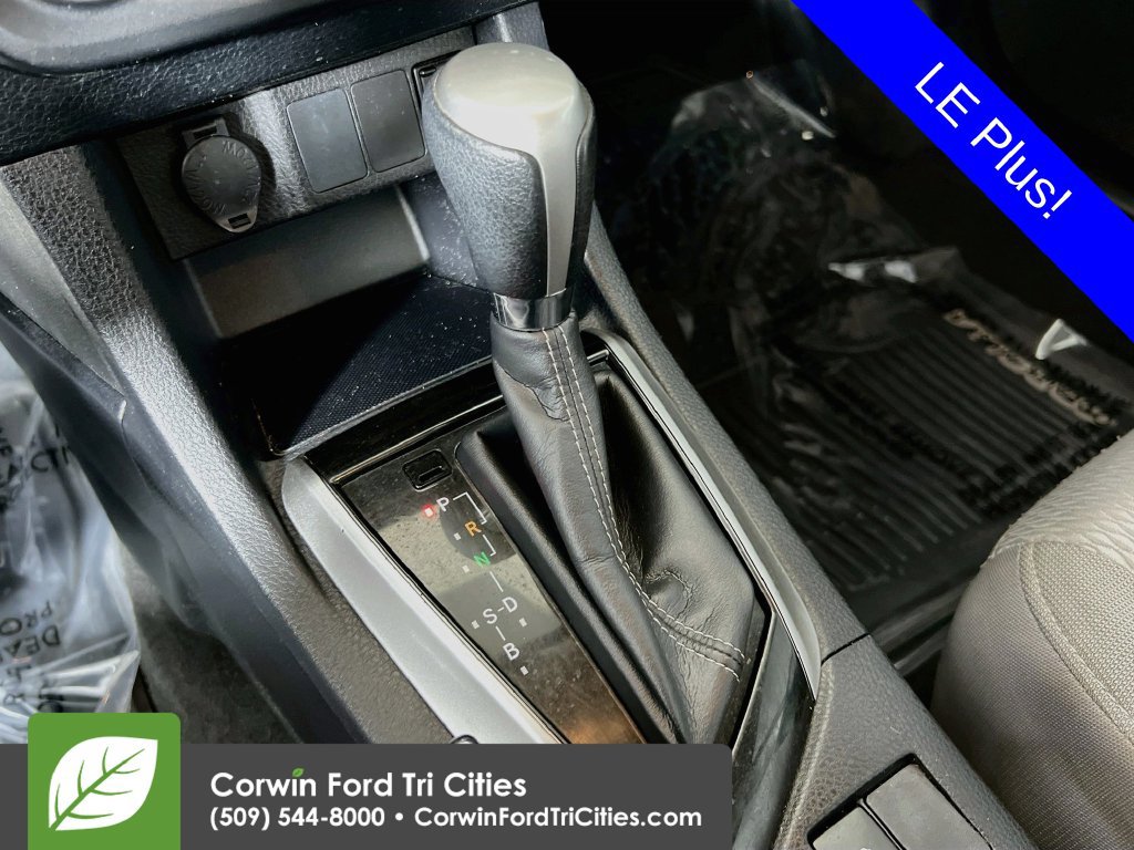 Used 2016 Toyota Corolla LE FWD image 10