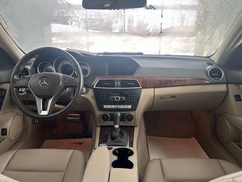 Used 2013 Mercedes-Benz C 300 4MATIC Sedan image 17