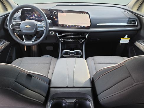 New 2027 Chevrolet Traverse LT w/ Driver Confidence Package FWD image 18