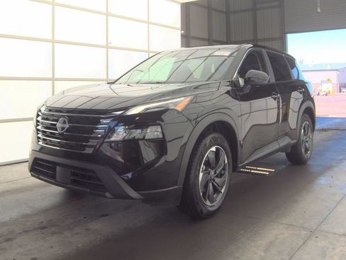 Used 2025 Nissan Rogue SV AWD/4WD image 1