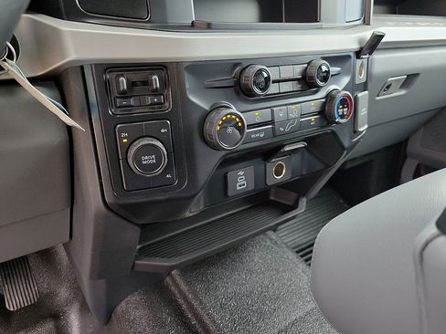 New 2026 Ford F350 XL w/ XL Chrome Package image 25