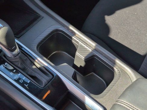 Used 2025 Nissan Sentra SV image 24