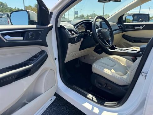 Used 2021 Ford Edge Titanium AWD/4WD image 15