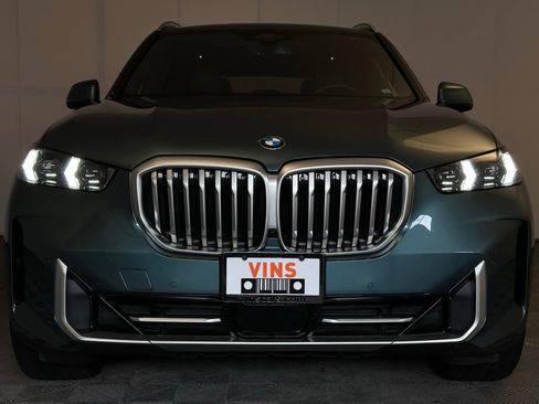 Used 2024 BMW X5 xDrive40i w/ Parking Assistance Package AWD/4WD image 21