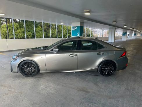Used 2020 Lexus IS 300 F Sport w/ F Sport Package image 11