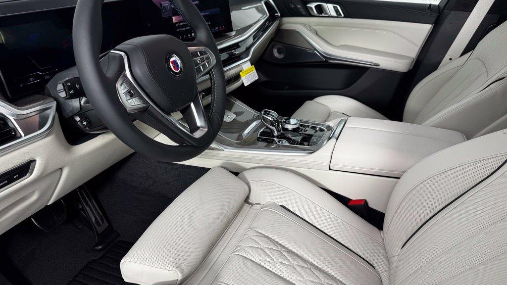 New 2026 BMW ALPINA XB7 AWD/4WD image 13