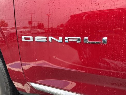 Used 2022 GMC Yukon Denali image 12