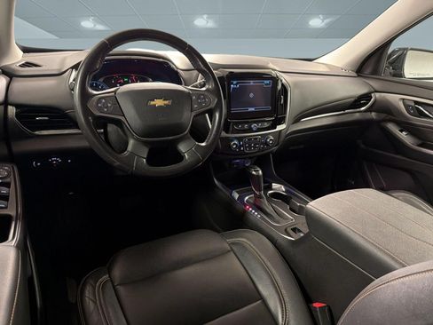 Used 2019 Chevrolet Traverse LT w/ LT Premium Package FWD image 17