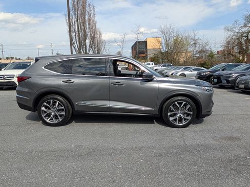 Used 2023 Acura MDX SH-AWD w/ Technology Package image 2
