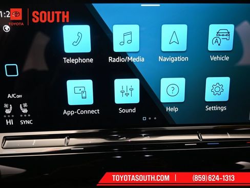 Used 2024 Volkswagen Atlas Cross Sport SE FWD image 27