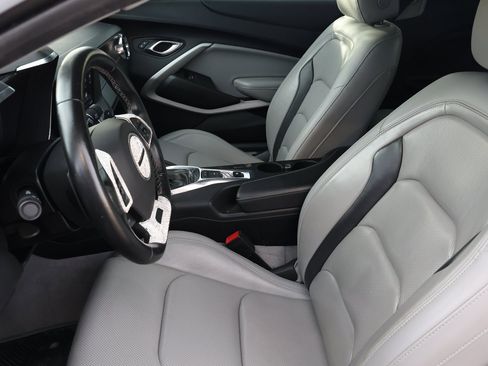 Used 2020 Chevrolet Camaro LT image 13