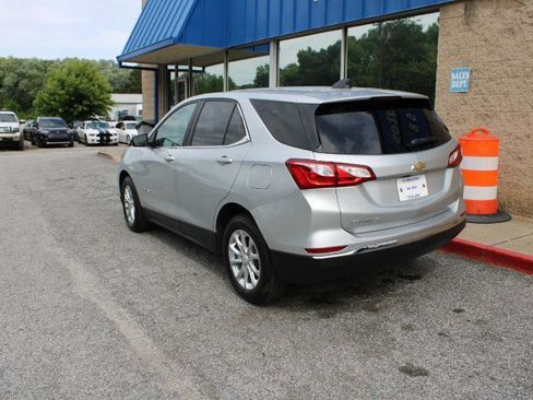 Used 2021 Chevrolet Equinox LT FWD image 4